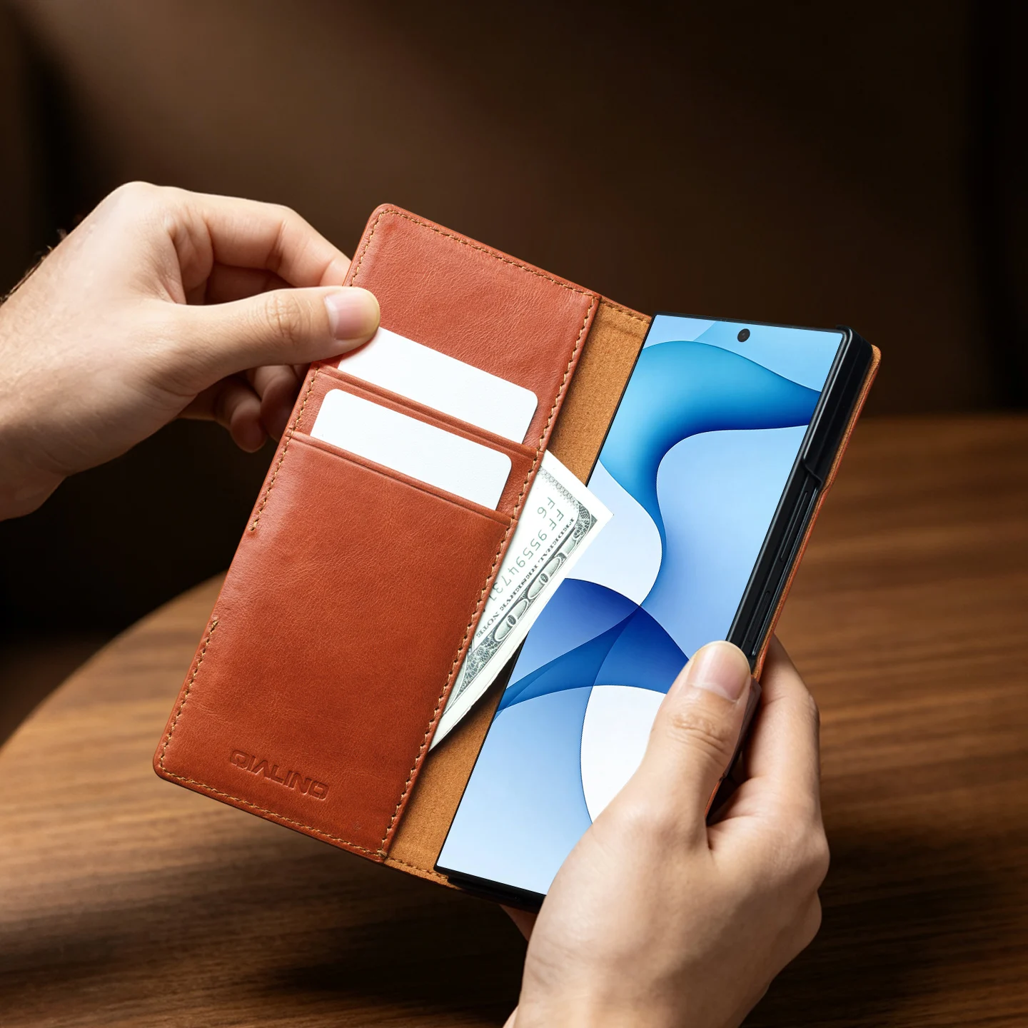 Фото Чехол-книжка QIALINO из натуральной кожи с эффектом масляного воска для Samsung Galaxy Z Fold8 Fold 8 Ultra, из воловьей кожи, с отделением для карт, функцией кошелька и подставкой №3