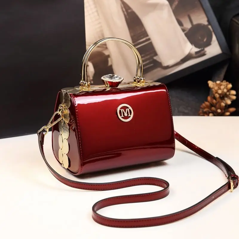 

Fashionable crossbody new versatile texture middle-aged women's leather carrying shoulder bag