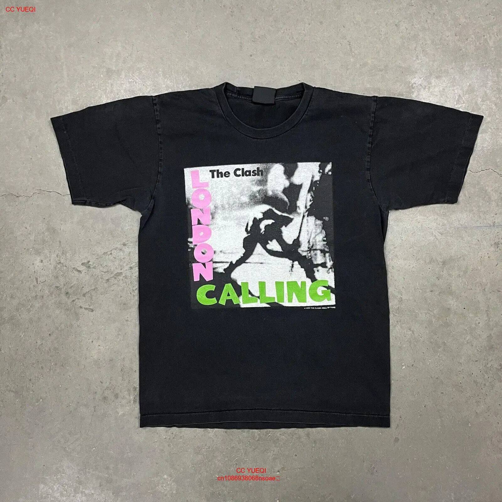 Винтажная черная футболка Y2K с изображением лондонских звонков