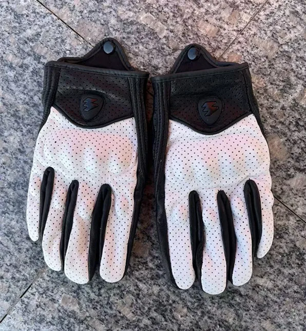 MOGEBIKE White Red Summer Breathable Perforation Motorcycle Gloves Retro Leather Full Finger Touchscreen Protection Glove