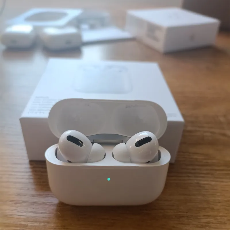 

Беспроводные Bluetooth-наушники Air 2 3 Pro с зарядным чехлом, 95% без упаковки