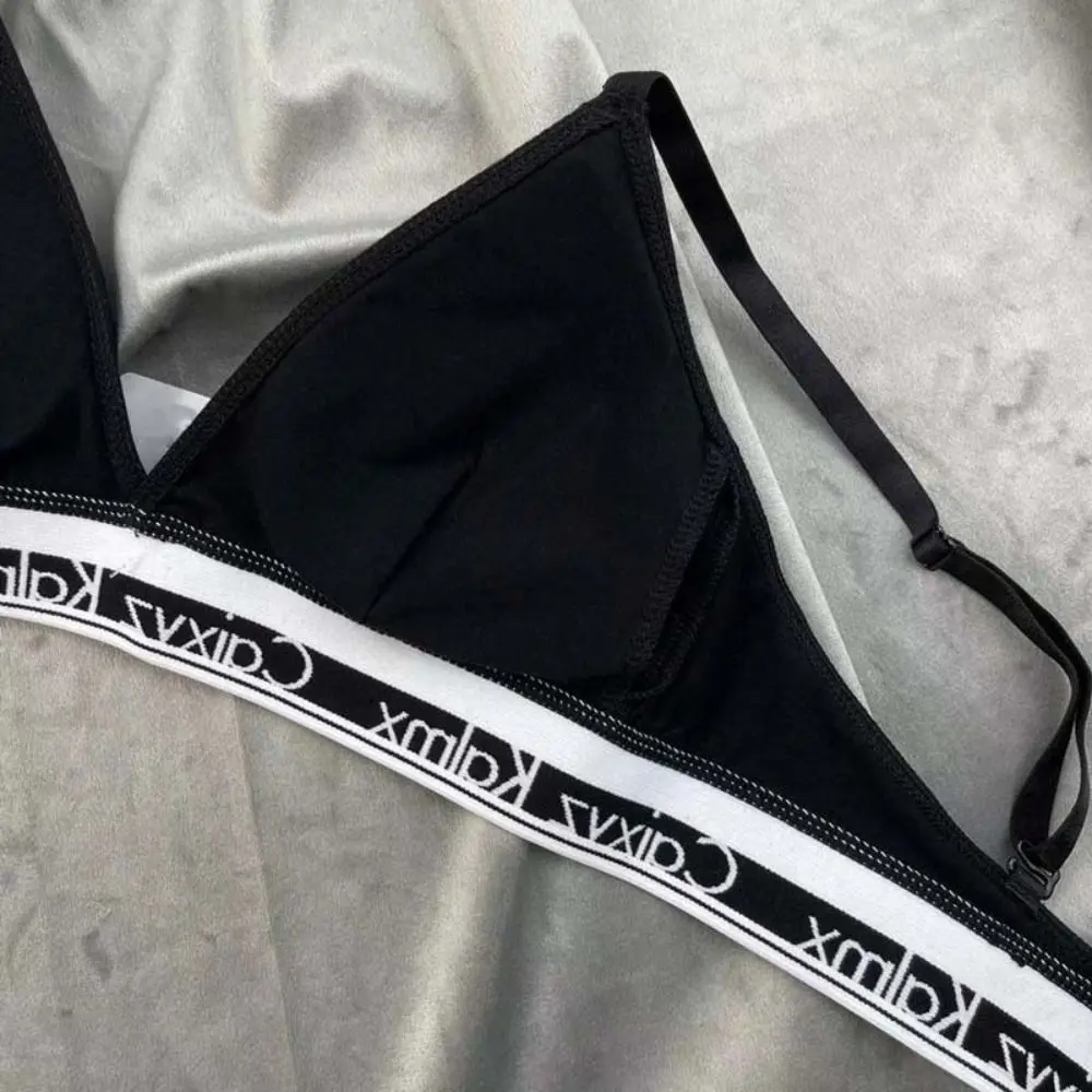 Комплект женского нижнего белья с V-образным вырезом и открытой спиной