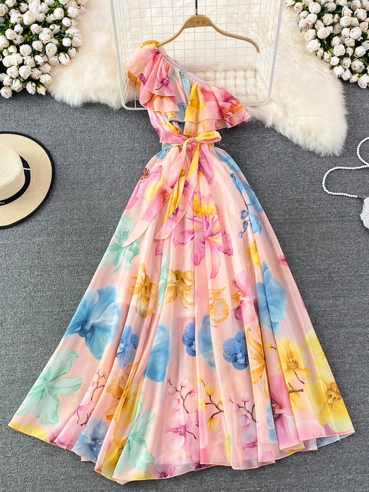 

Летнее платье с диагональным воротником, на одно плечо, до середины икры