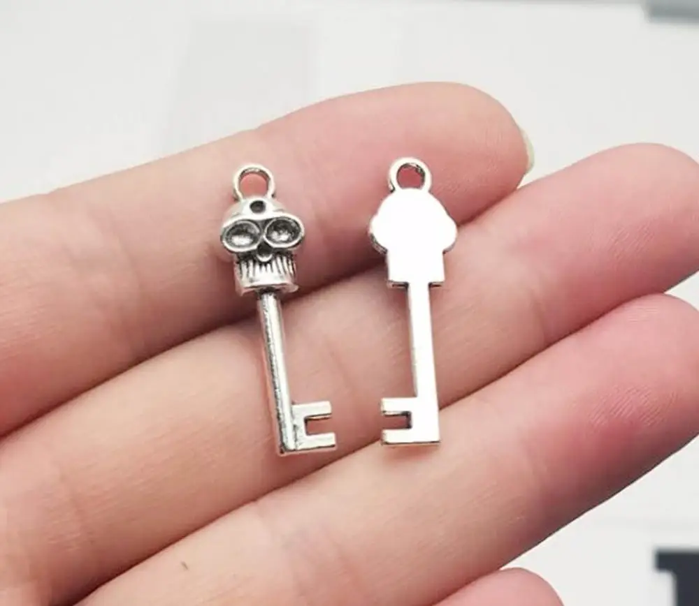 Подвеска в виде ключа с черепом, Посеребренная фурнитура для изготовления украшений «сделай сам», 20 шт./лот, 23x9 мм, для Хэллоуина