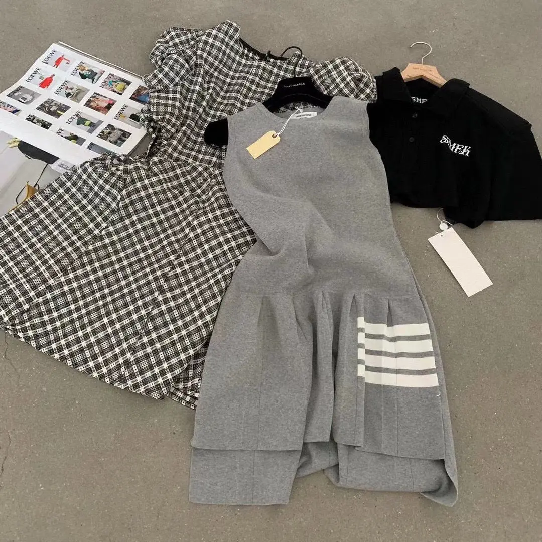 

Женское высококачественное модное серое Плиссированное облегающее Повседневное трикотажное платье-юбка в стиле колледжа для ночных клубо...