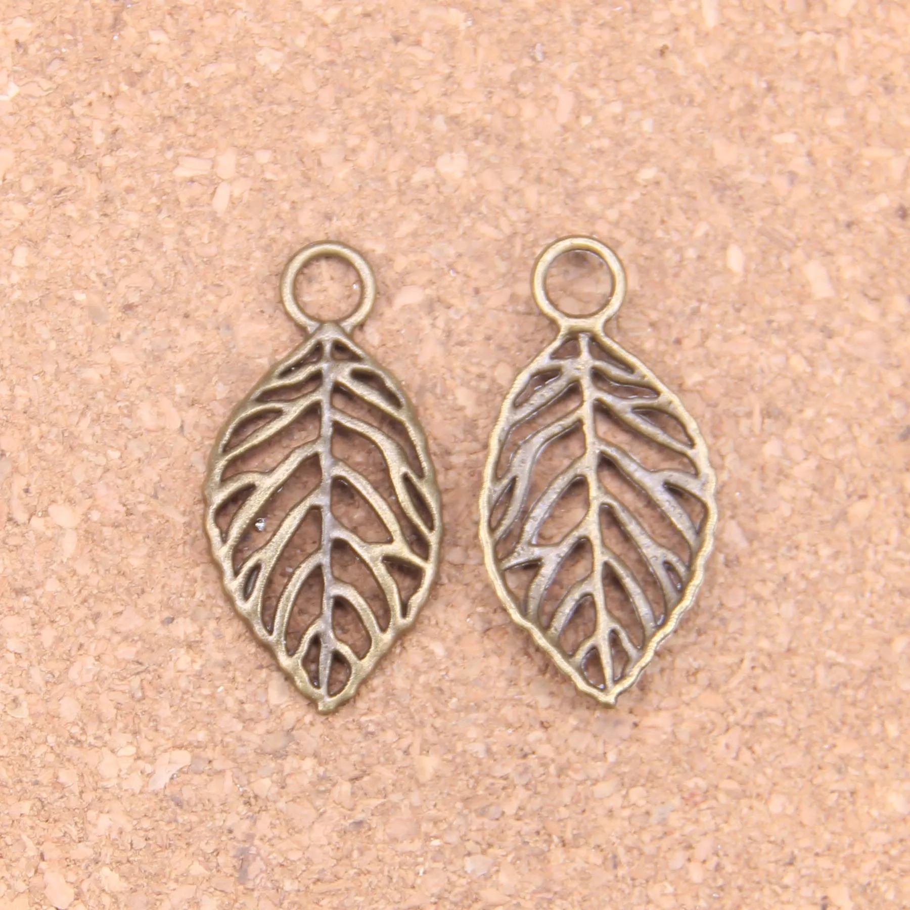 

106pcs Charms tree leaf 32x16mm Antique Pendants,Vintage Bronze Jewelry,DIY for bracelet necklace