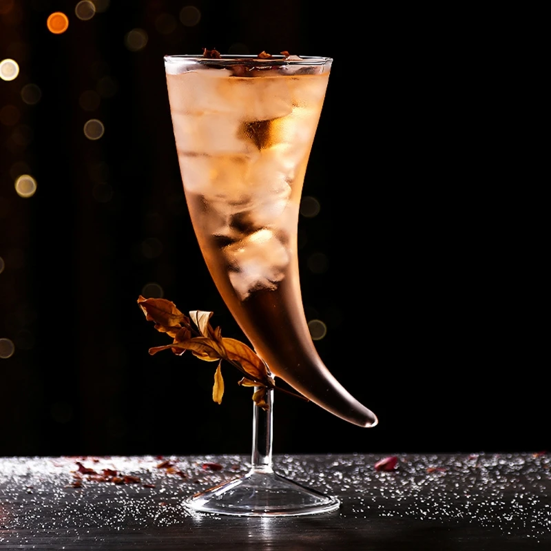 

New Cocktail Glasses Shot Wine Glasses Transparent Martini Drinking Juice Making Creative Moon Cup Glassware For Home Bar