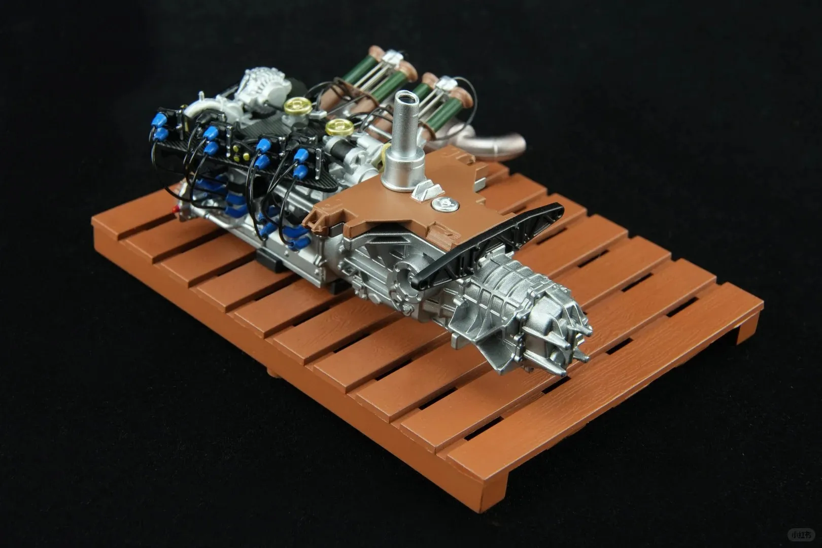 Фото Модель двигателя Motorhelix 1:18 Mazda R26b Rotary Martley Nilu27 V12, готовая выставочная модель, лимитированная серия 787b, подарок для автолюбителей №4