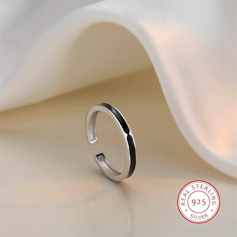 

Женское кольцо из серебра 925 пробы с черной эмалью, в стиле унисекс