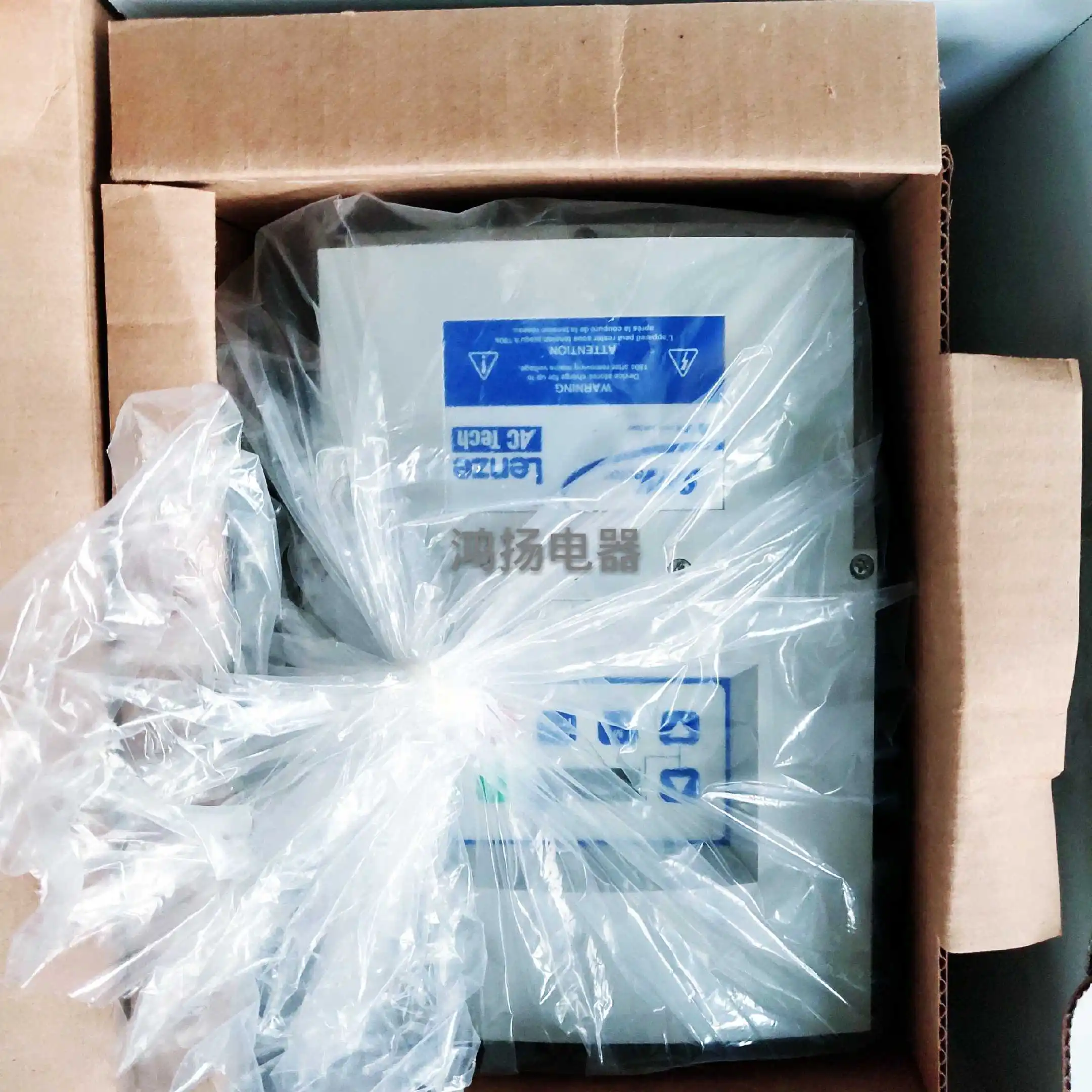 Lenze ESV752N04TFD000XX1B41 7 5 кВт 400-480 В