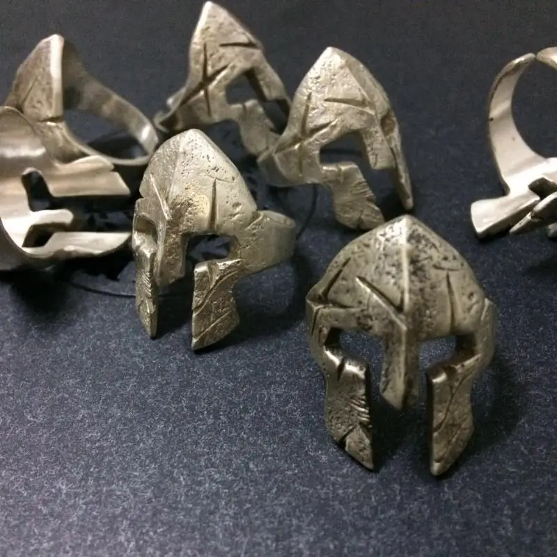 

Retro Warrior Spartan Mask Ring for Men Resizable Steampunk Motorcyclist Hip Hop Rock Viking Jewelry Gift