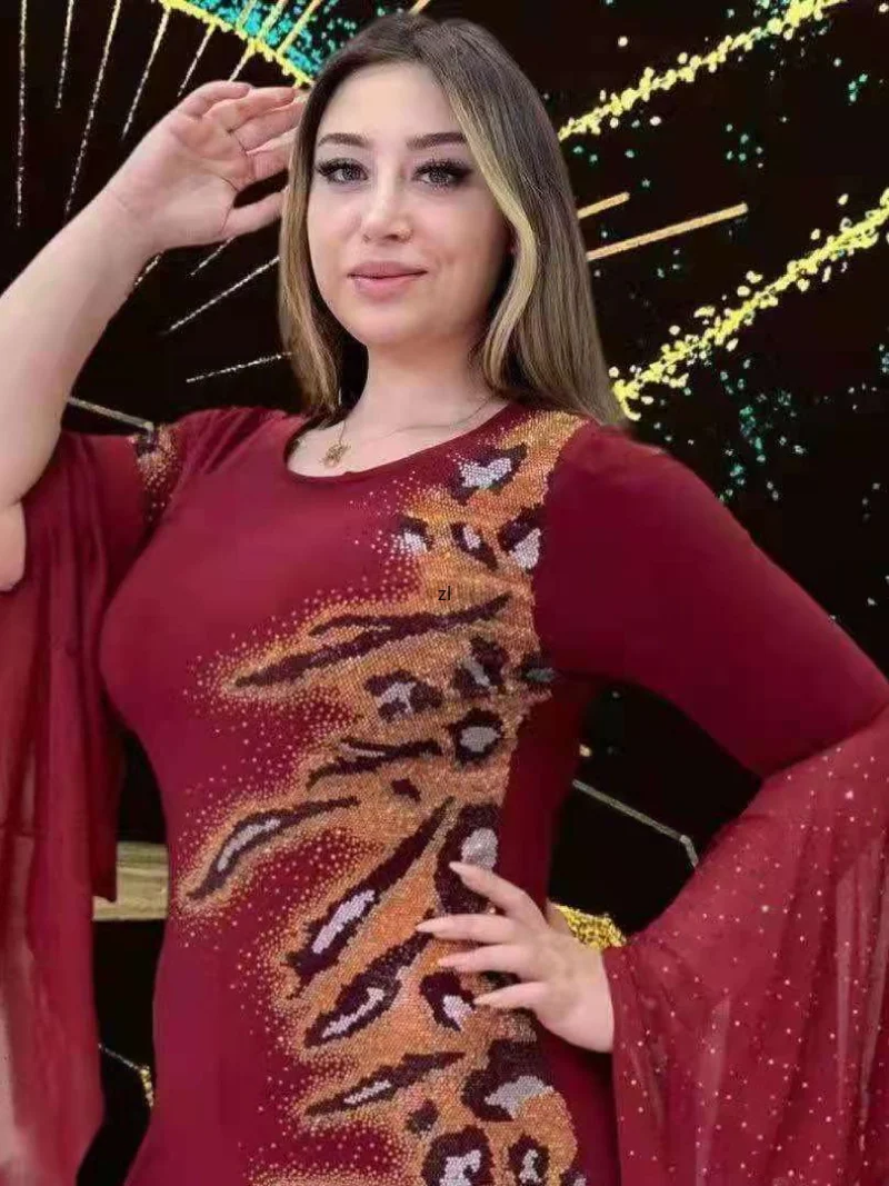 

Abaya мусульманское длинное платье для женщин с бриллиантами расклешенными рукавами Арабская мусульманская одежда Дубая осеннее Новое кимон...