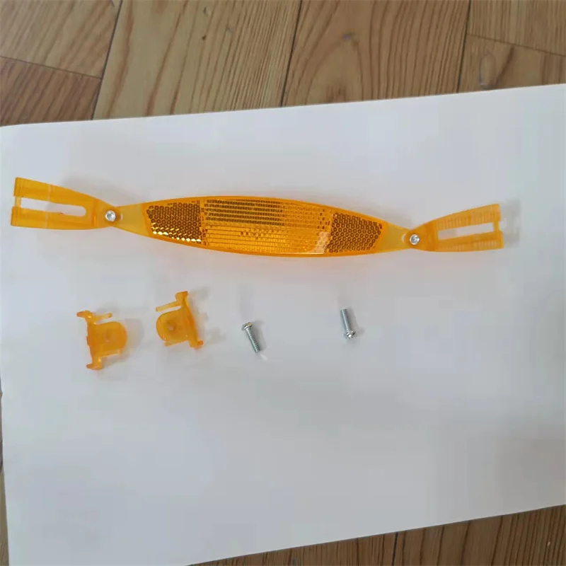 Задняя велосипедная отражающая пластина