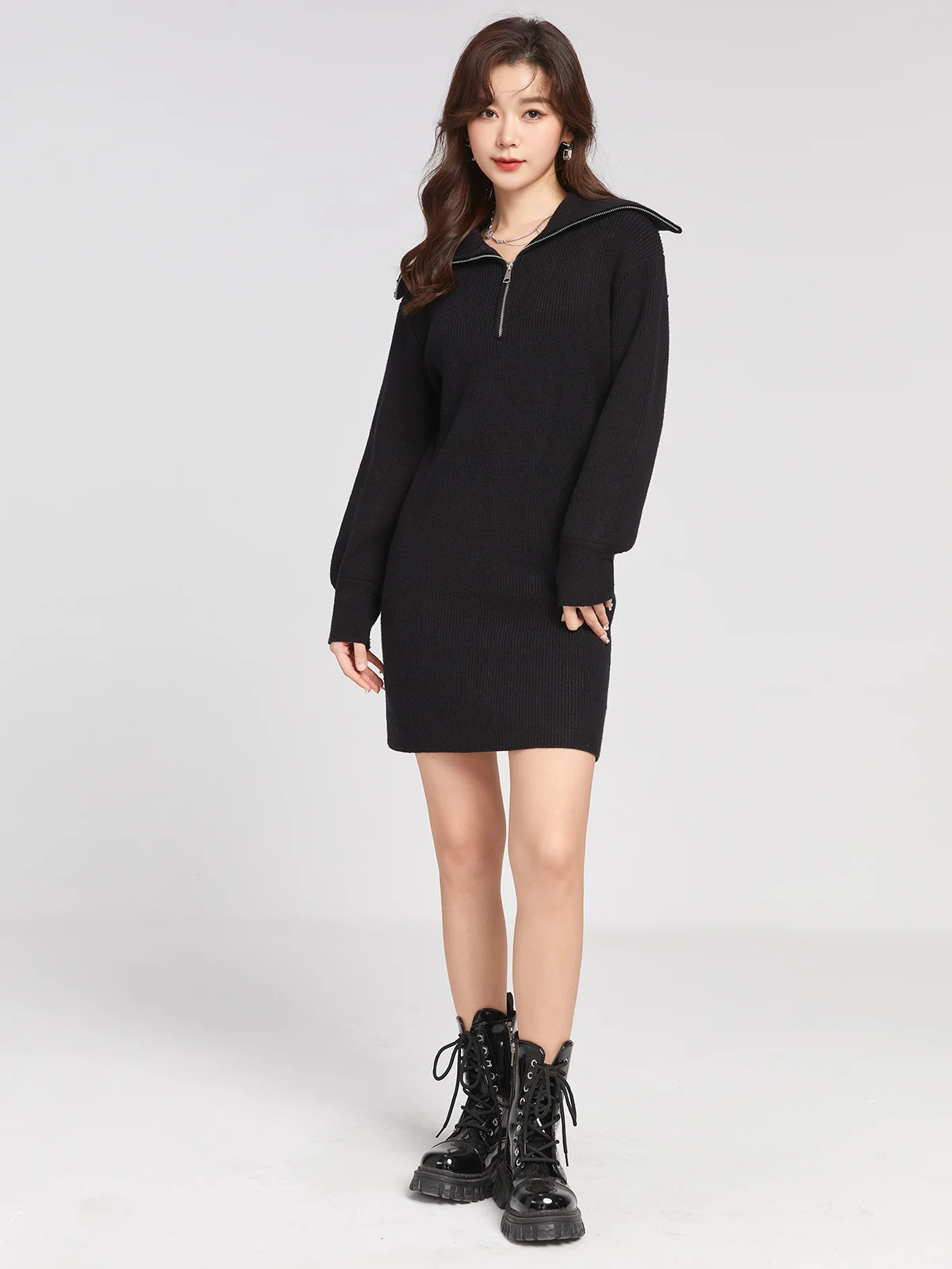 Модное трикотажное платье One-T с большими лацканами осень 2023 новое поступление