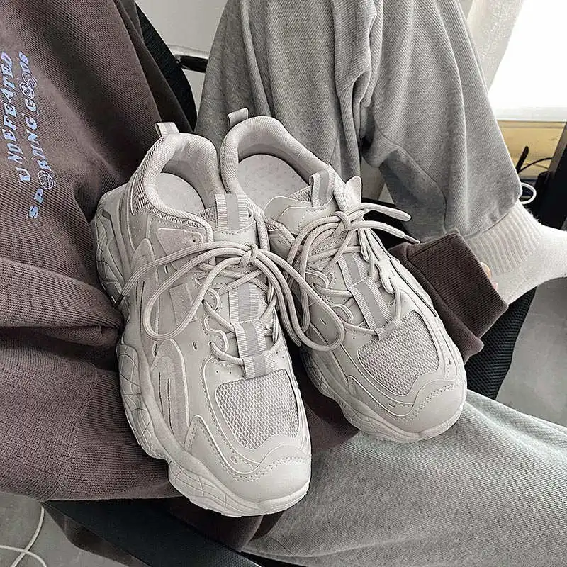 

Running Shoes Men High Tops Men Sports Shoes Mountain Summer Sneakers Husband Designer Luxury 2022 Men's Sport Shoes Red Tennis