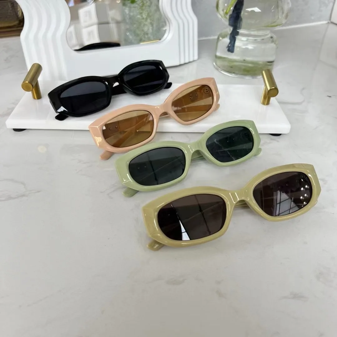Очки солнцезащитные женские прямоугольные модные солнечные очки конфетных