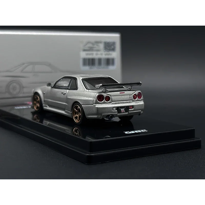 Коллекционная Миниатюрная модель автомобиля inweet № 1:64 Skyline GTR R34 V Spec II