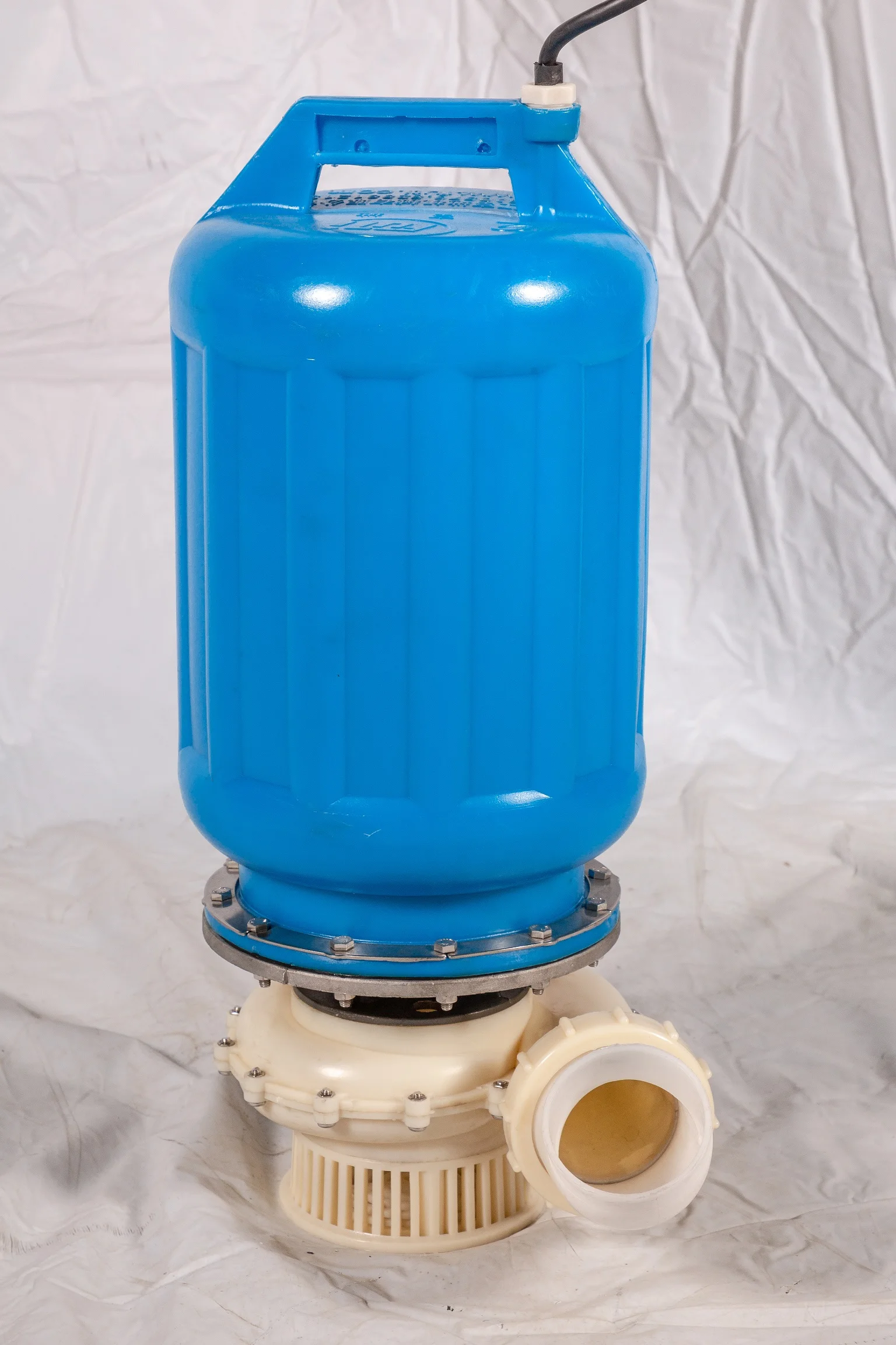 Фото Аэратор-фонтан FUTI 2HP для аквакультуры, плавающий водяной насос для рыбоводческих прудов №2