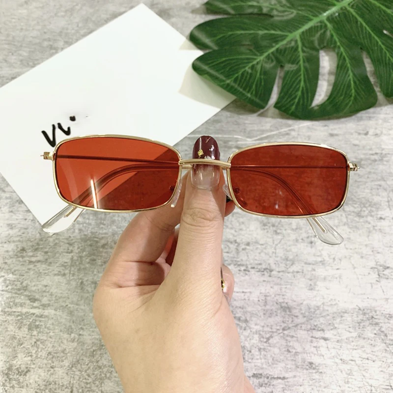 Рисунок 3 - Солнцезащитные очки в Овальной