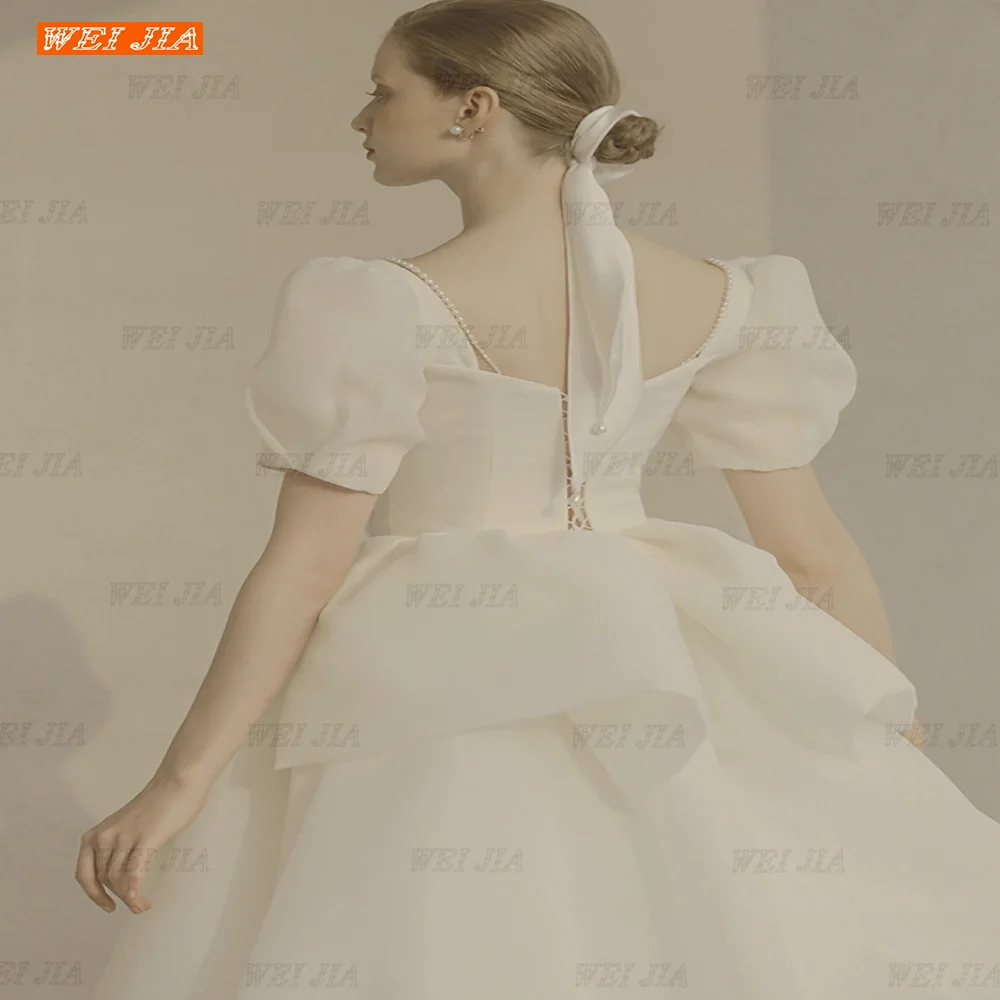 

Korea Style Sweetheart Puffy Sleeve Satin A-Line Backless Simple Plain Wedding Dress Bride Gown Made WEI JIA