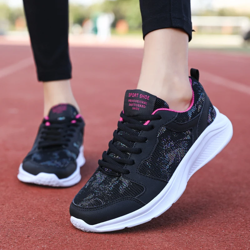 New Classics Style Men Women Running Shoes Leather Split Mesh Lovers Sport Sneakers Lace Up Outdoor Jogging Shoes