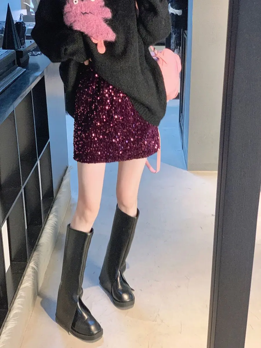 Женская короткая юбка с пайетками