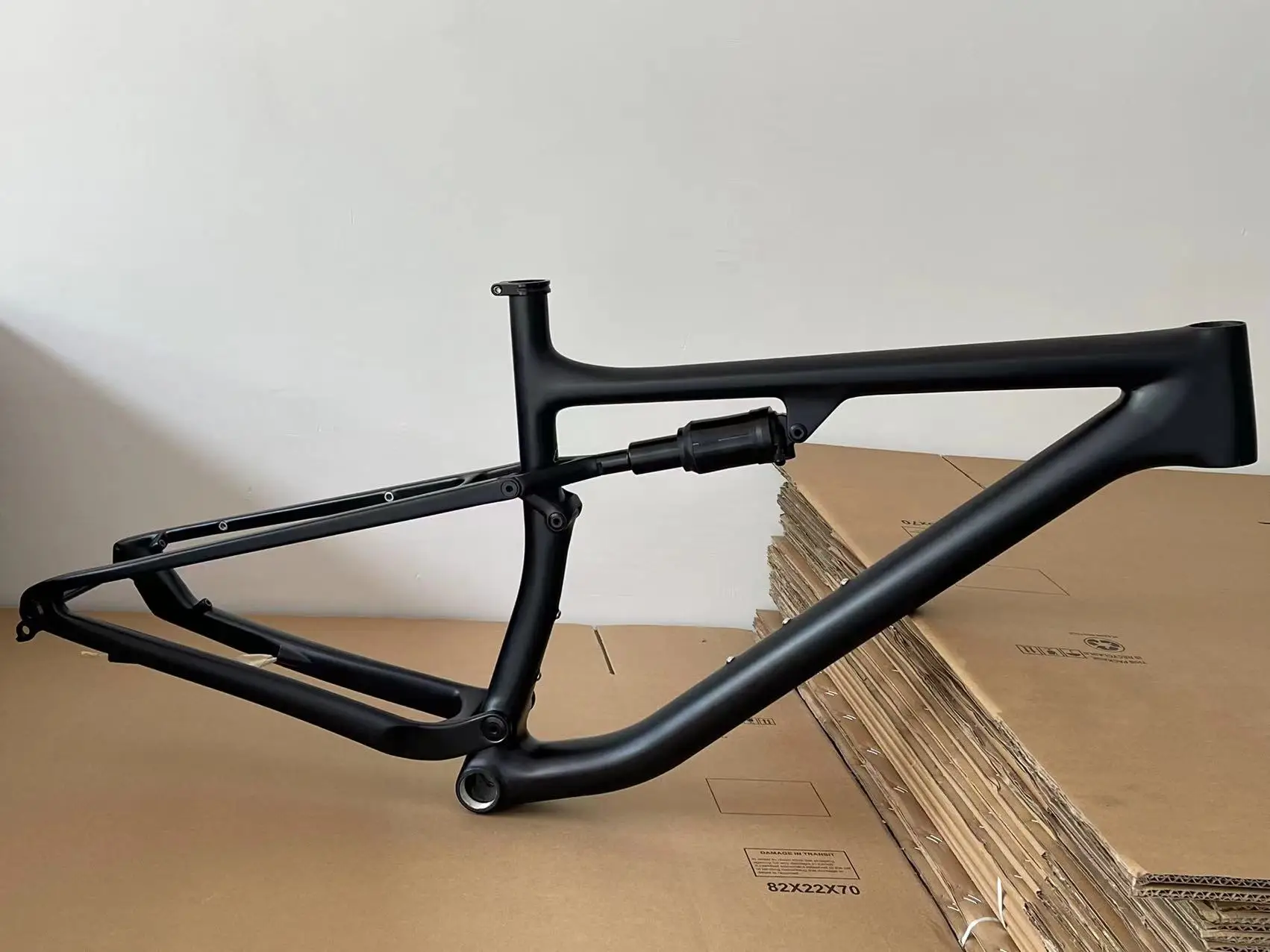 

Suspension bike carbon frame mtb custom logos and color evo mountain cycling frame M L ud matt black frame in stock
