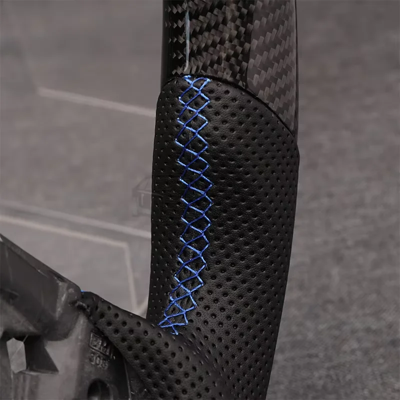 Фото Рулевое колесо из углеродного волокна для VW Golf MK7/7,5 GTI/R/GTD/GTE, синее 2013-2020 — DSG Paddle с Tiguan/Passat/Polo GTI №5