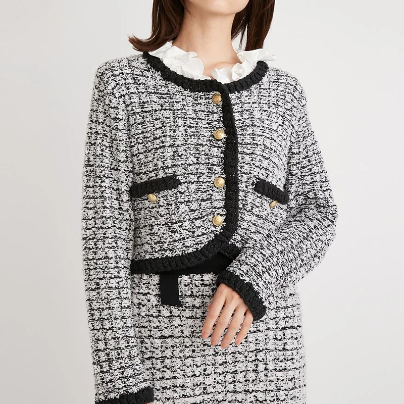 

Новинка 2023, Ранняя осень, винтажные элегантные японские свитера, маленькие ароматные вязаные кардиганы, повседневная трикотажная одежда с круглым вырезом и золотыми пуговицами