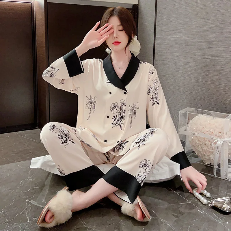 2023 New Printed Pajamas for Women Spring and Autumn Long sleeved Double breasted Ice and Snow Silk Home Furnishings for Women