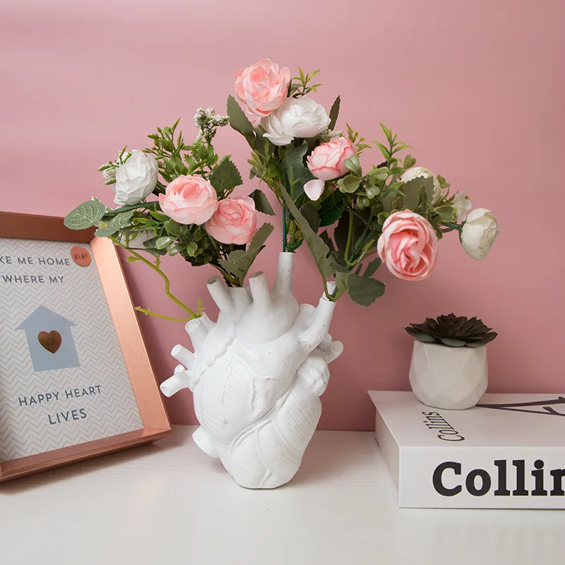 

Resin Anatomy White Vase Heart Vase Vase Flower Pot Heart-shaped Sculpture Flower Pot Home Decoration Art Design