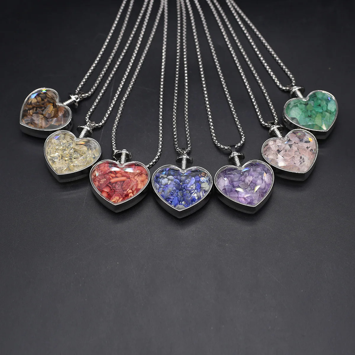 

Natural Stone Crushed Stone Heart Wishing Bottle Pendant Necklace Leather Metal Chain for Couples Love Women Charm Jewelry Gift