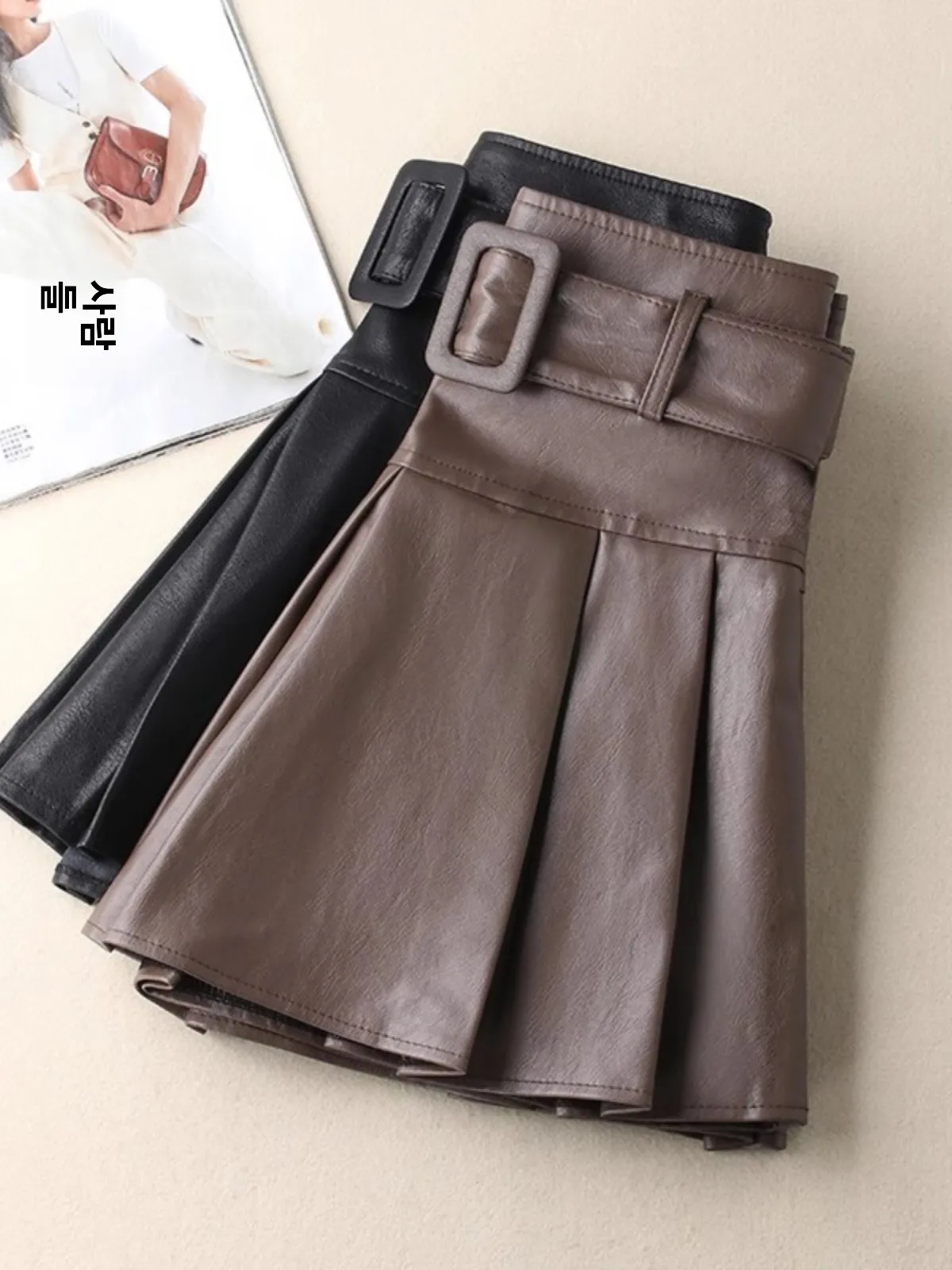 Маленькая кожаная юбка кофейного цвета больших размеров для женщин осень 2024
