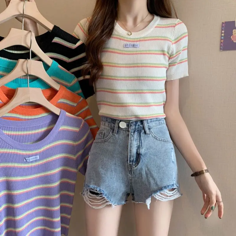 

Новая футболка для женщин, топы в радужную полоску, облегающая футболка, летние женские красивые блузки с коротким рукавом, пот 2023 P06