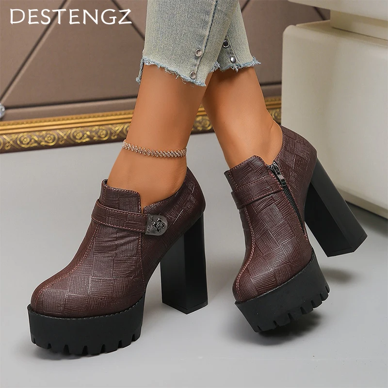 Женские ботильоны на платформе с острым носком кожаная обувь высоком массивном