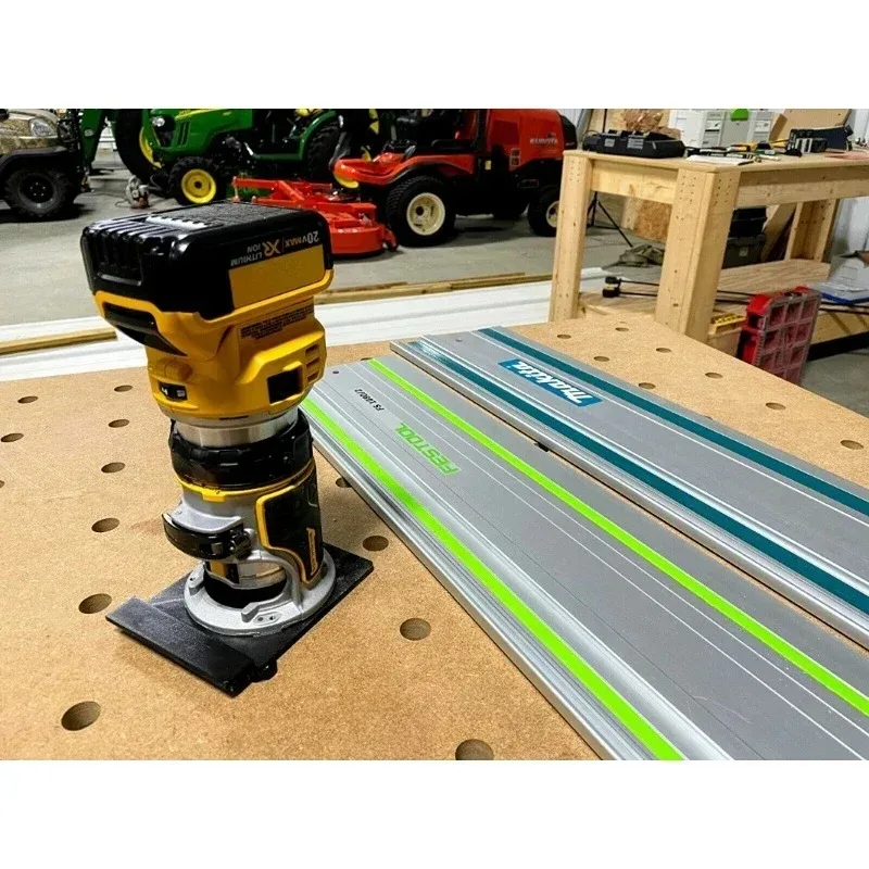 

Адаптер для маршрутизатора DeWalt DCW600B DWP611 черного цвета