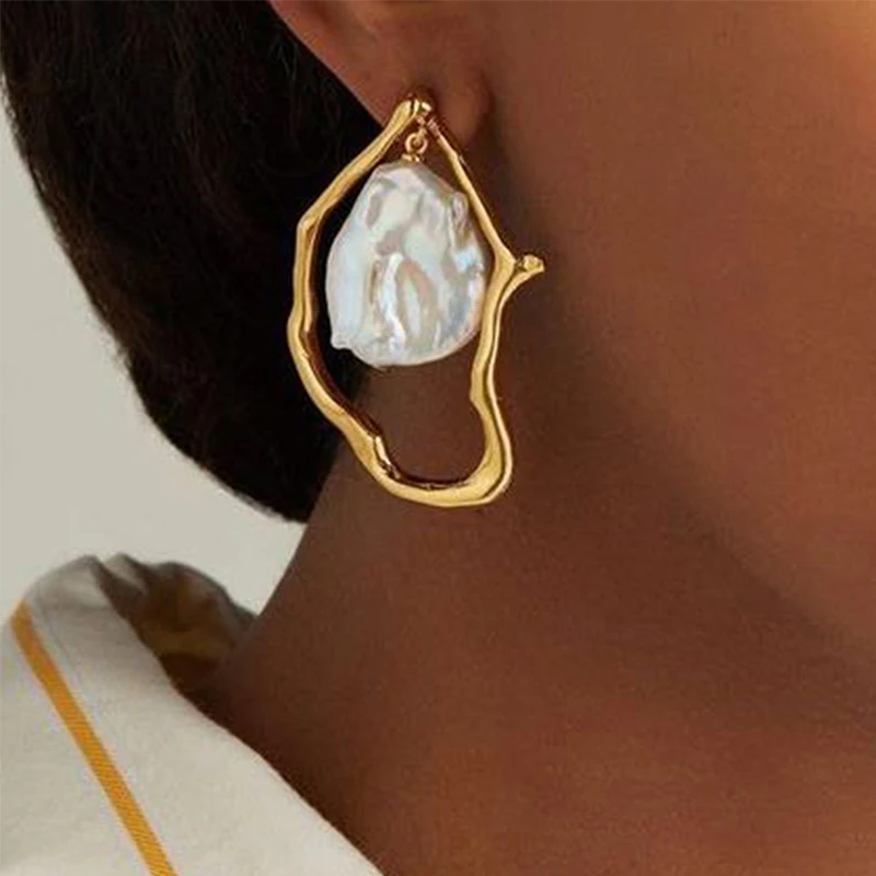 

Pearl Stud Earrings for Women Personalized Alloy Irregular Geometry Dangle Earrings Charming Temperament Fashion Jewelry