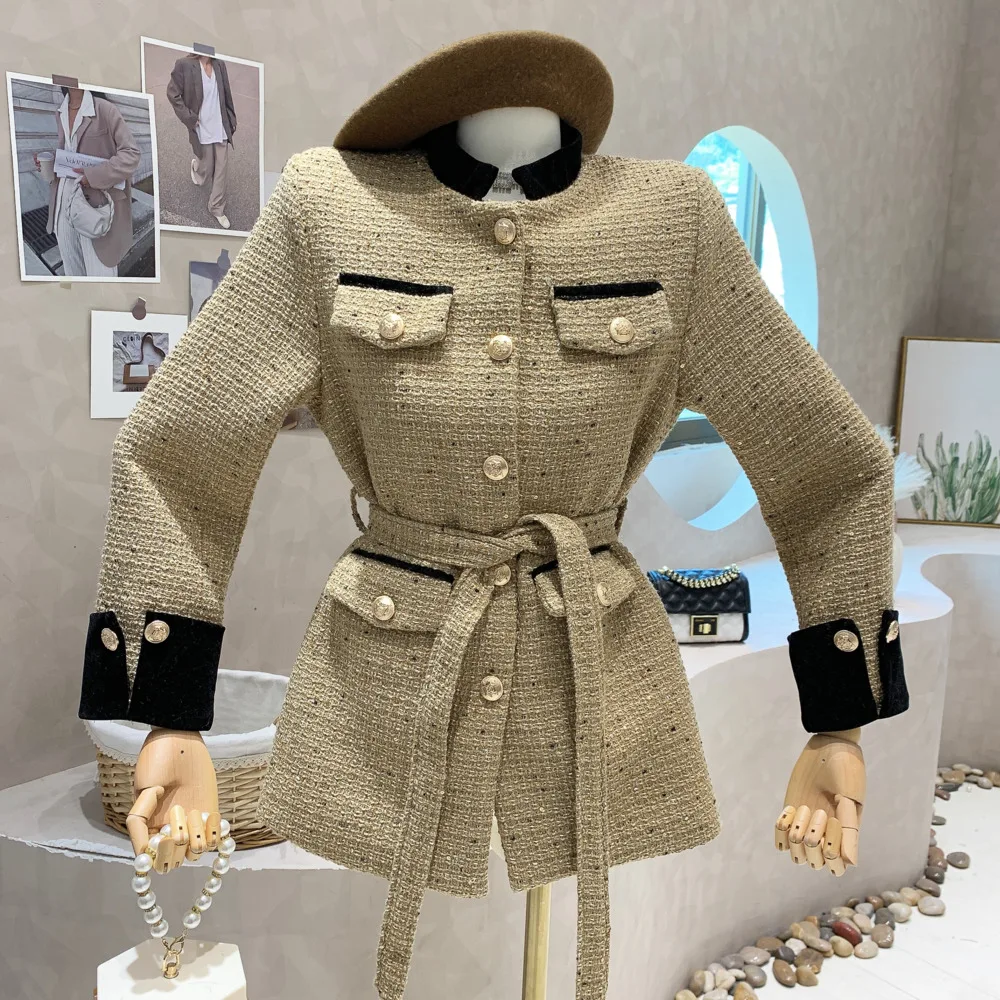 

Пальто женское средней длины с поясом и воротником-стойкой