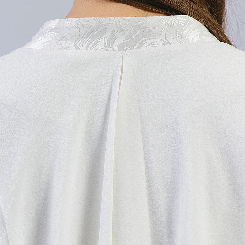 Рисунок 5 - Женский элегантный плащ с оборками Love