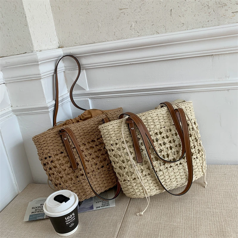 

2022 Summer Beach Straw Bags for Woemen Handbags Trendy Hollow Design Rattan Shoulder Bag Woven Basket Bucket Totes Lady Purses