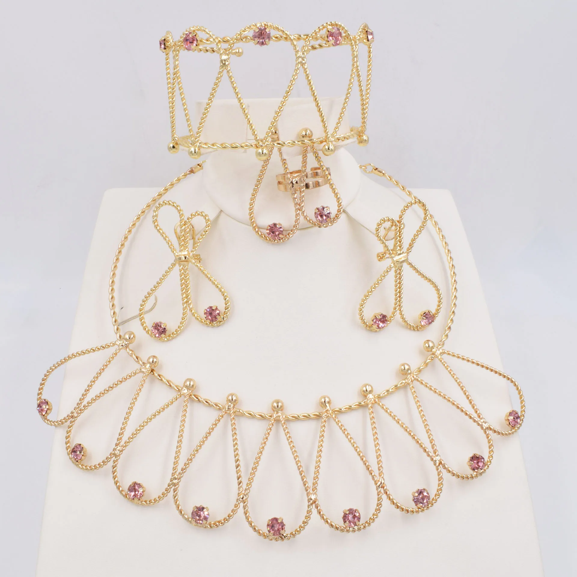 

Italian Gold Plated Jewelry Set Dubai Sliver Color High Quality Ladies Necklace Earrings Bracelet Rings Banquet Wedding Jewelry