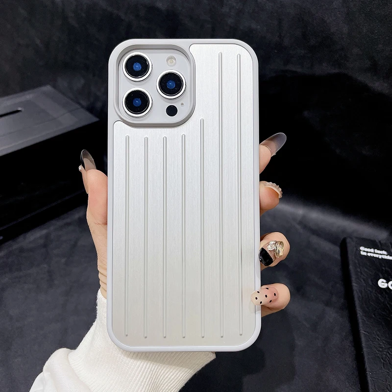 Роскошный деловой чехол для телефона из алюминиевого сплава для iPhone 16 15 14 Pro Max с гофрированной полосатой задней крышкой и подарочной коробкой (art.: 3920d4e6879c8) - 3920d4e6879c8