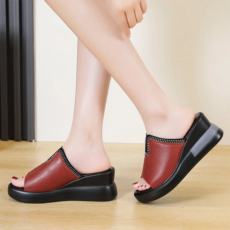 

2022 New Women's Slippers Rhinestone Platform Wedge Slides Summer Ladies Fashion Non-Slip Shoes Casual Lady Beach Sandars