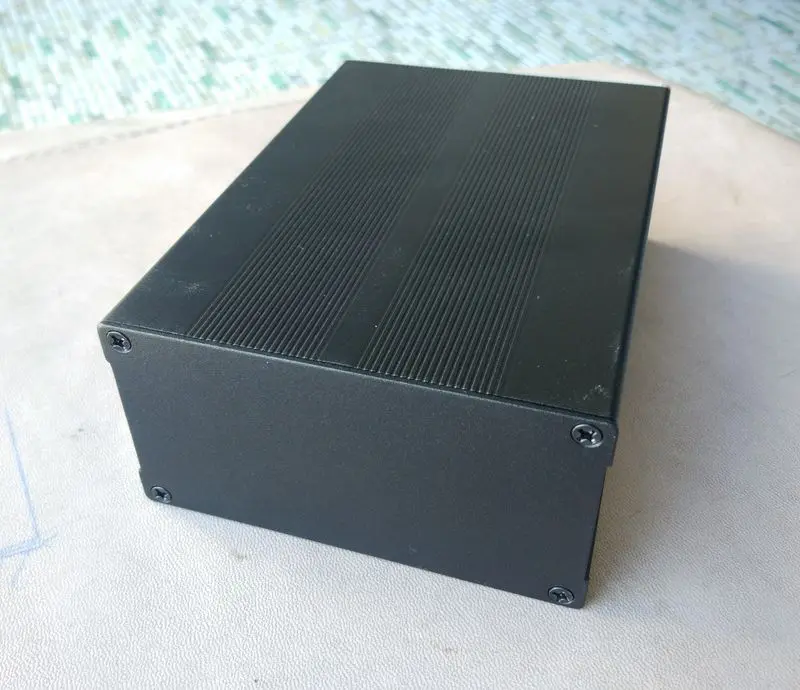 

10M frequency reference, 2 sine waves, 1 square wave output