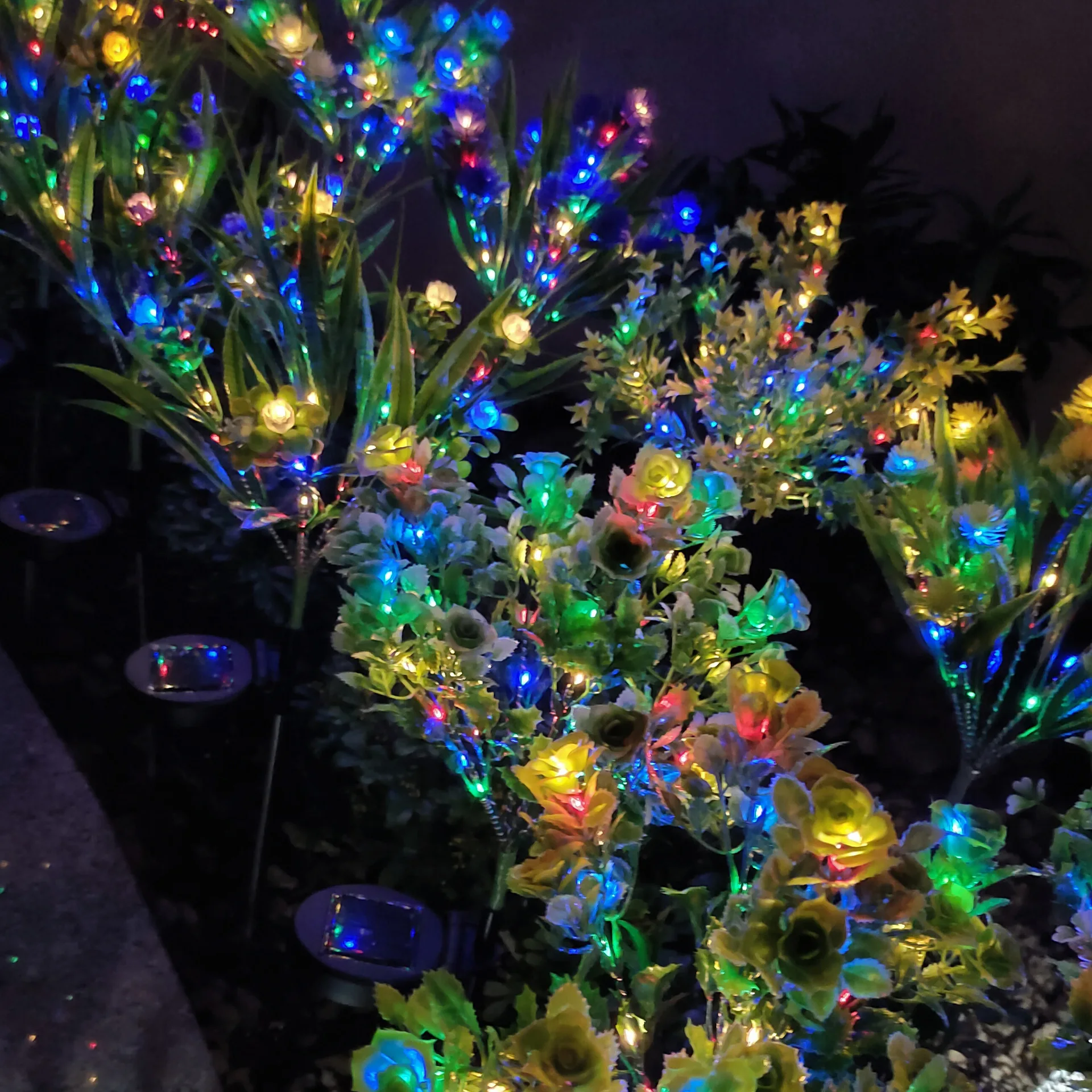 

LED Rose Floor Lamp Outdoor Lawn Lamp Solar Rose Floor Lamp Park Scenic Spot Landscape Lamp Garden Lights Garden Decoration