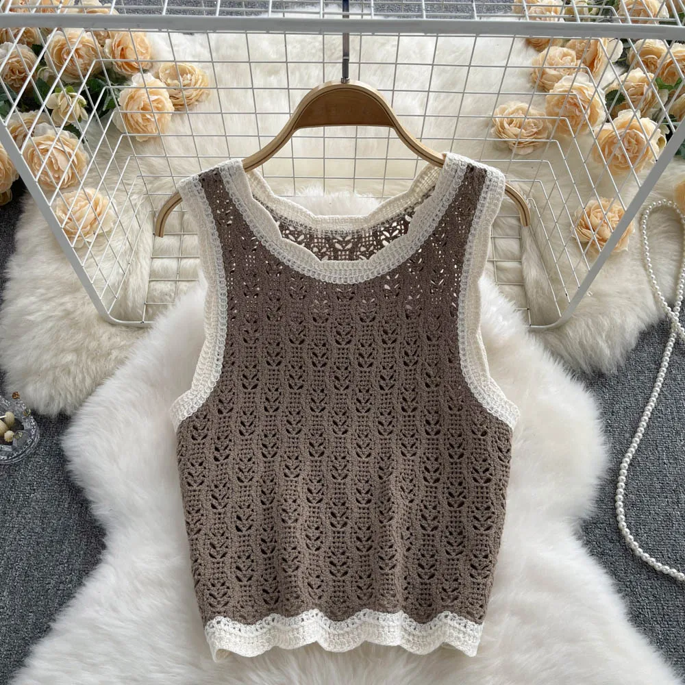 

Трикотажные летние женские майки без рукавов в винтажном стиле