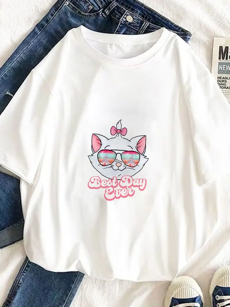 

New O-Neck Women Top Fashion Popular All-Match Summer Soft Comfortable T-Shirt Cool Disney Mickey Mouse with Sunglasses Graphic