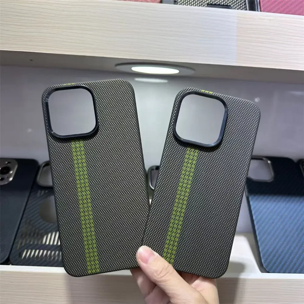 Оригинальный чехол MagSafe из настоящего углеродного волокна Арамид для iPhone 15 Pro Max