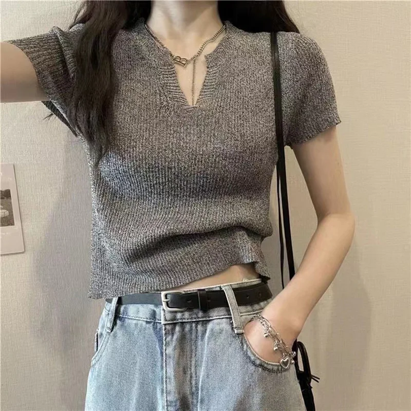 

Grey V-Neck Sweater Short Sleeve T-shirt Slim Fit Navel Exposed Short Style With High Waist Pants