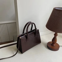 2022 niche autumn and winter new retro oil wax leather shoulder handbag womens bag trend leisure all match messenger bag